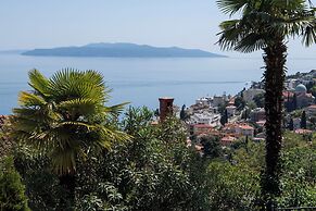 Apartment Carmen Opatija