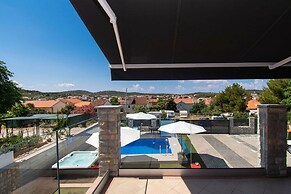 Apartments Villa AS Jezera