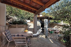 Apartments Robinzon Nikola
