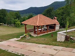 House Roza