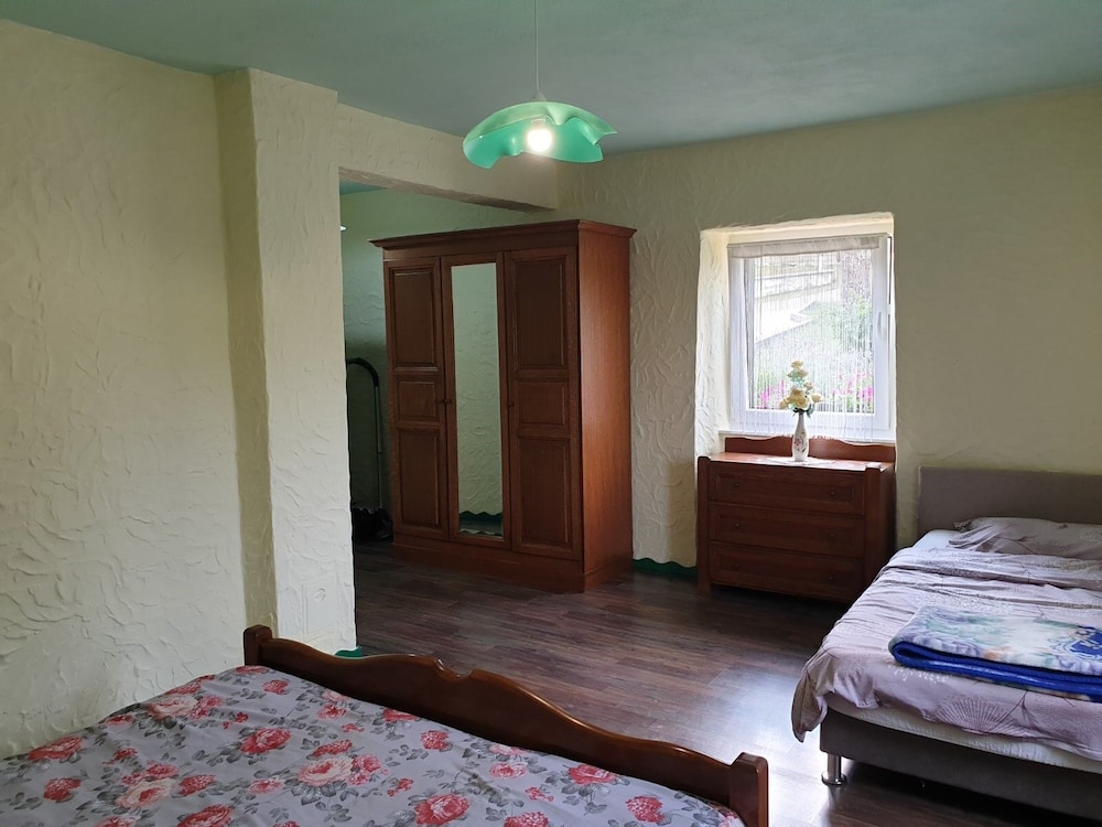 House Roza