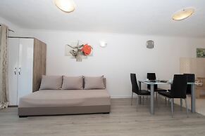 Apartments Nina & Mili