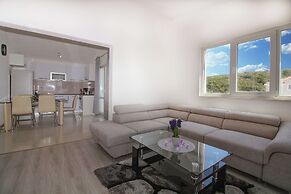 Apartment Conte Cikara