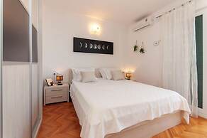 Apartments Blazenka