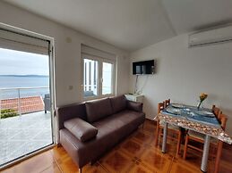 Apartments Mladen