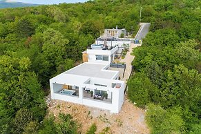 House Lynn
