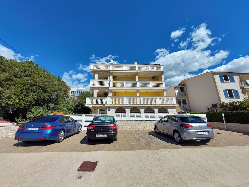 Apartments Irena