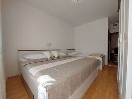 Apartments Irena