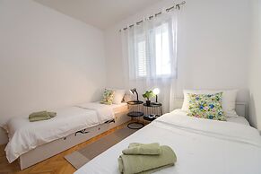 Apartments Ria Vodice