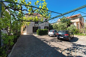 Apartments Goran Near the Beach