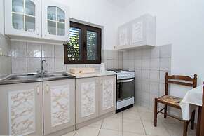 Apartments Goran Near the Beach