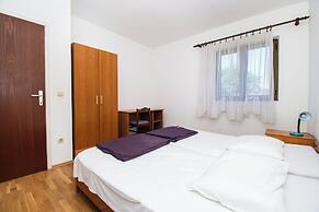 Apartments Goran Near the Beach