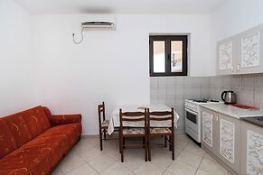 Apartments Goran Near the Beach