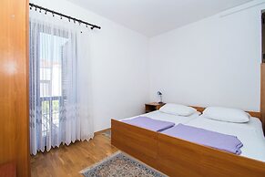 Apartments Goran Near the Beach