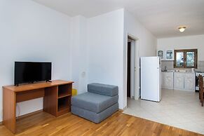 Apartments Goran Near the Beach