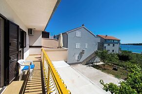 Apartments Goran Near the Beach