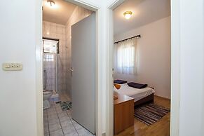 Apartments Goran Near the Beach