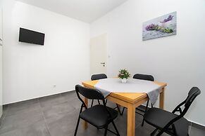 Apartment and Room Zoran