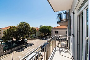Apartment and Room Zoran