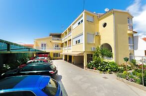 Apartments and Room Take it Easy