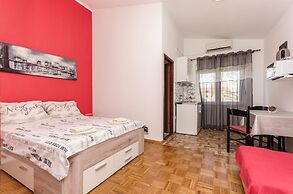 Apartments and Room Take it Easy
