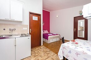 Apartments and Room Take it Easy