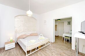 Apartments and Room Take it Easy