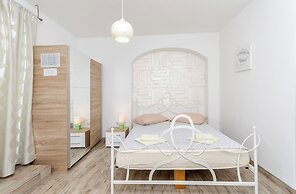 Apartments and Room Take it Easy