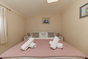 Apartments Mira