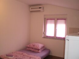 Apartments Gunja