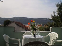 Apartments Gunja