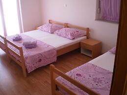 Apartments Gunja