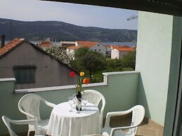 Apartments Gunja