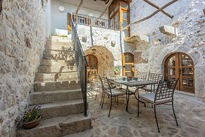 House Stara Kuca-old Stone House