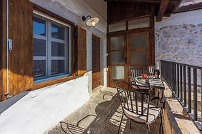 House Stara Kuca-old Stone House