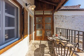 House Stara Kuca-old Stone House