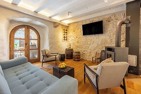 House Stara Kuca-old Stone House