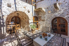 House Stara Kuca-old Stone House