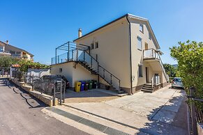 Apartments Star by the sea