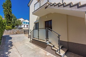 Apartments Star by the sea