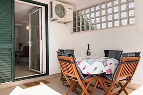 Apartment Pave by Zamalin Beach