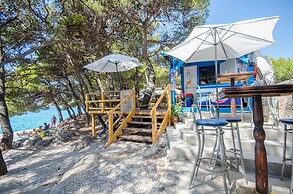 Apartment Pave by Zamalin Beach