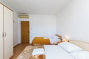 Apartments Ivan i Marija