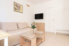 Apartments Maja
