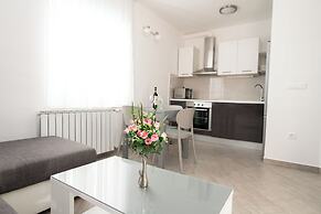 Apartments Maja