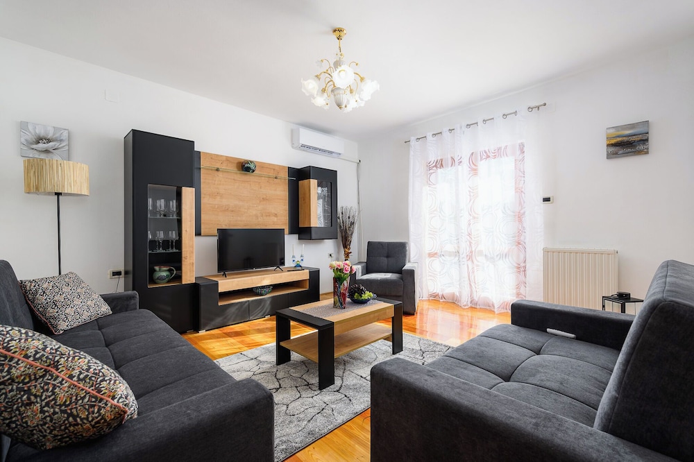 Apartment Paradiz