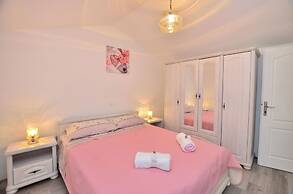 House Carlo