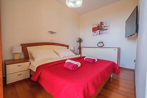 Apartments Lady 2