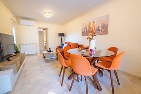Apartments Lady 2