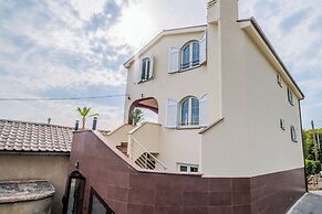 Apartments Lady 2